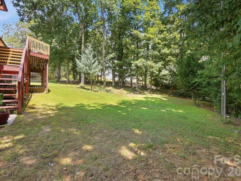 701 Blue Rock Drive, Charlotte, NC 28213.  MLS# CAR4395254, YatesRealty ID 39020. Private back yard