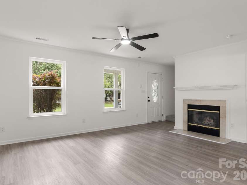 11125 Northwoods Forest Drive, Charlotte, NC 28214.  MLS# CAR4400829, YatesRealty ID 39021. 