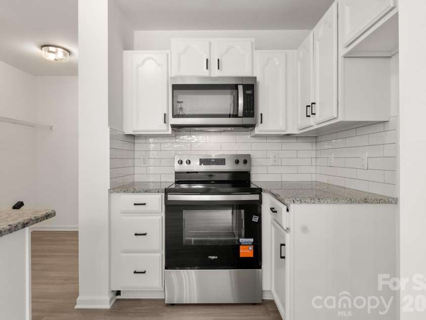 11125 Northwoods Forest Drive, Charlotte, NC 28214.  MLS# CAR4400829, YatesRealty ID 39021. 