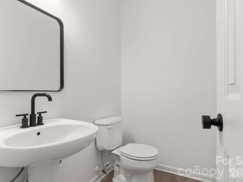 11125 Northwoods Forest Drive, Charlotte, NC 28214.  MLS# CAR4400829, YatesRealty ID 39021. 