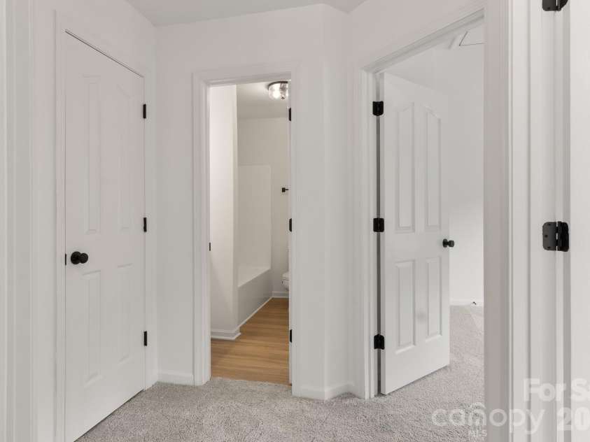 11125 Northwoods Forest Drive, Charlotte, NC 28214.  MLS# CAR4400829, YatesRealty ID 39021. 