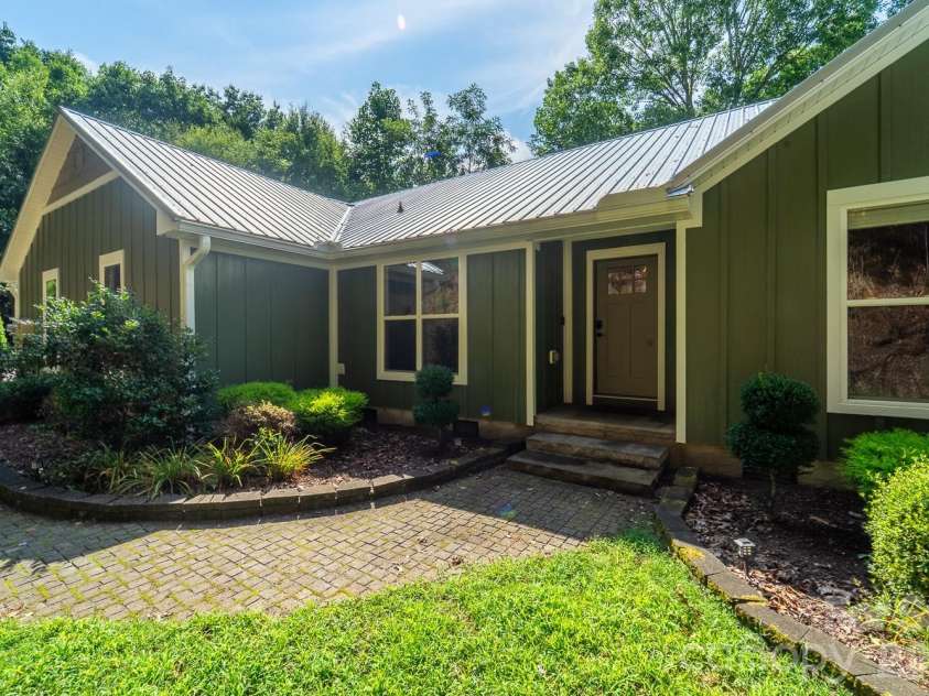 544 Stonehaven Drive, Cullowhee, NC 28723.  MLS# CAR4402717, YatesRealty ID 39022. 