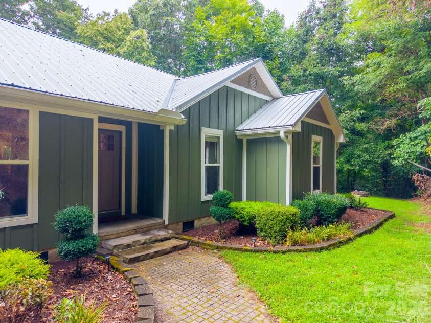 544 Stonehaven Drive, Cullowhee, NC 28723.  MLS# CAR4402717, YatesRealty ID 39022. 