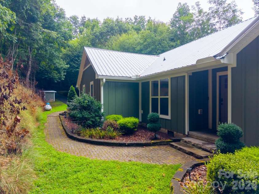 544 Stonehaven Drive, Cullowhee, NC 28723.  MLS# CAR4402717, YatesRealty ID 39022. 