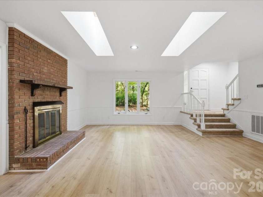 1107 Spring Fall Court, Charlotte, NC 28213.  MLS# CAR4404724, YatesRealty ID 39025. 