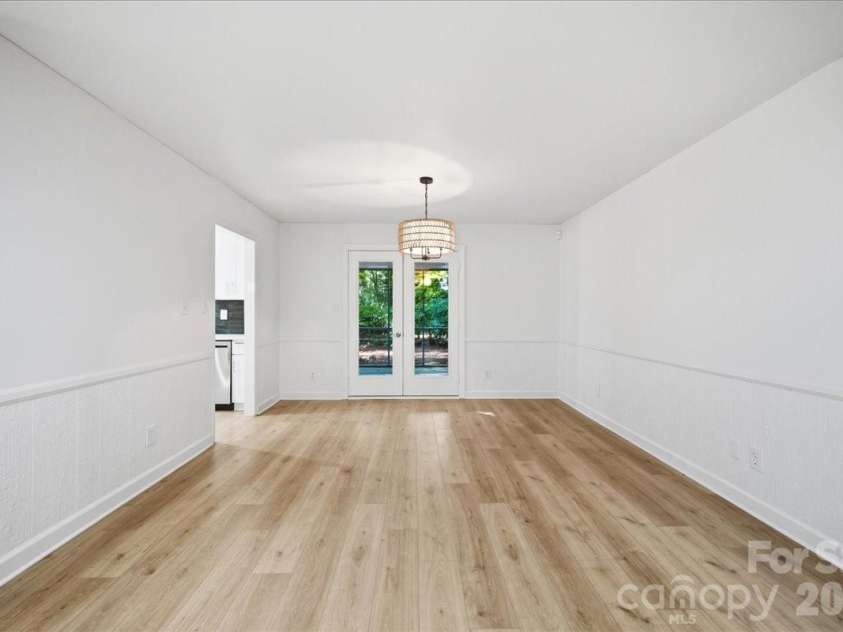 1107 Spring Fall Court, Charlotte, NC 28213.  MLS# CAR4404724, YatesRealty ID 39025. 