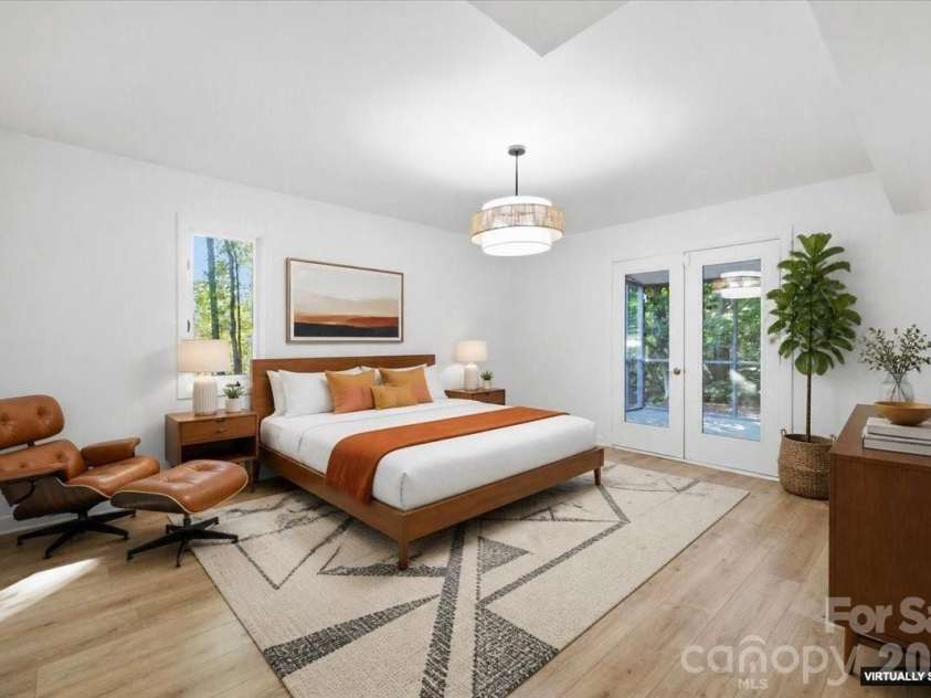 1107 Spring Fall Court, Charlotte, NC 28213.  MLS# CAR4404724, YatesRealty ID 39025. 