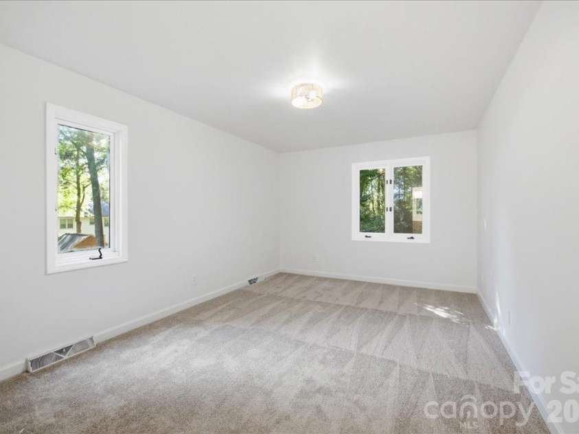 1107 Spring Fall Court, Charlotte, NC 28213.  MLS# CAR4404724, YatesRealty ID 39025. 