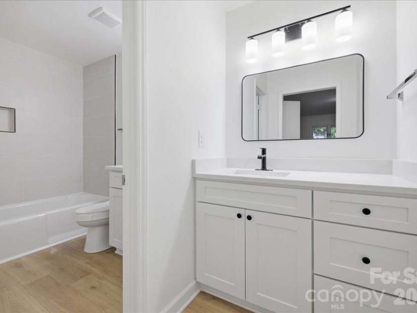1107 Spring Fall Court, Charlotte, NC 28213.  MLS# CAR4404724, YatesRealty ID 39025. 