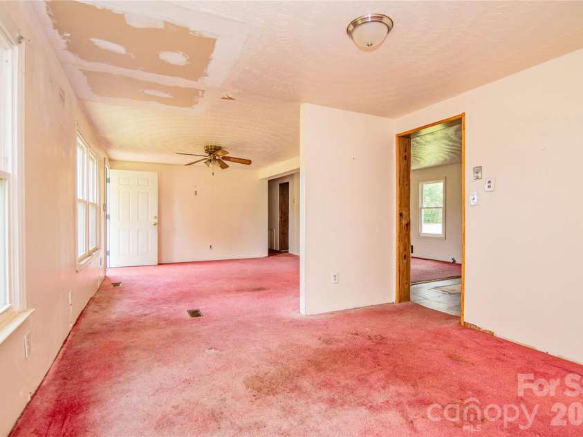 129 Sandy Ridge Lane, Gaston, NC 27832.  MLS# CAR4404660, YatesRealty ID 39027. 