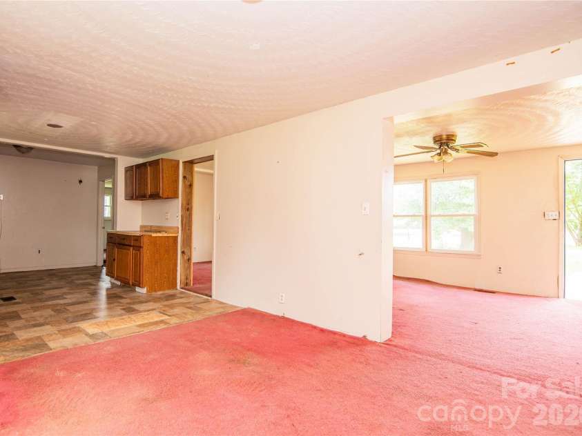 129 Sandy Ridge Lane, Gaston, NC 27832.  MLS# CAR4404660, YatesRealty ID 39027. 