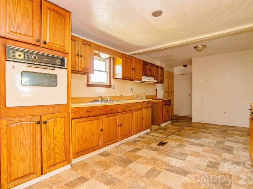 129 Sandy Ridge Lane, Gaston, NC 27832.  MLS# CAR4404660, YatesRealty ID 39027. 