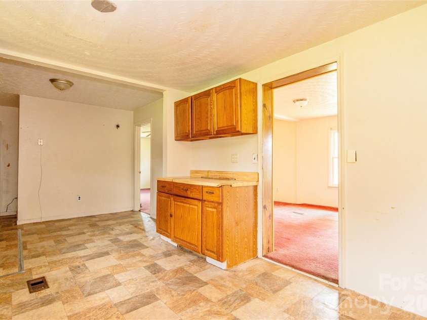 129 Sandy Ridge Lane, Gaston, NC 27832.  MLS# CAR4404660, YatesRealty ID 39027. 