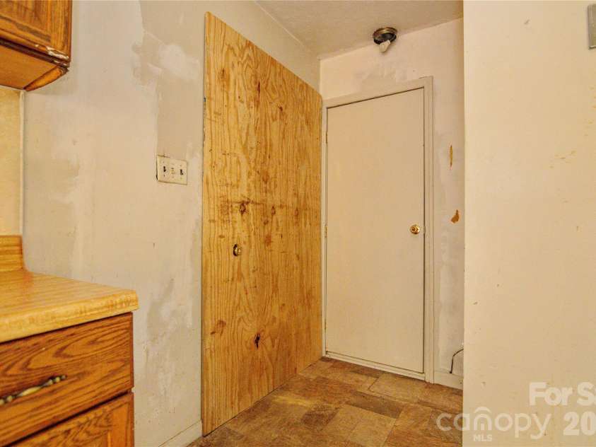 129 Sandy Ridge Lane, Gaston, NC 27832.  MLS# CAR4404660, YatesRealty ID 39027. 