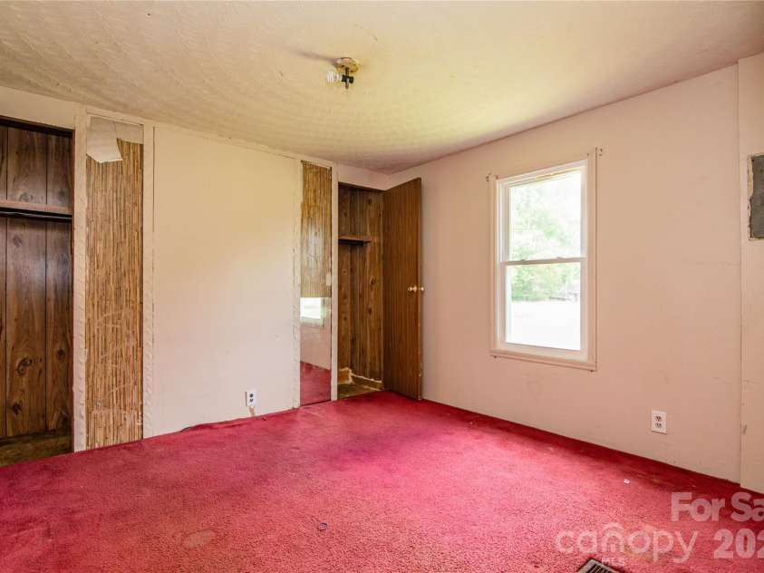 129 Sandy Ridge Lane, Gaston, NC 27832.  MLS# CAR4404660, YatesRealty ID 39027. 