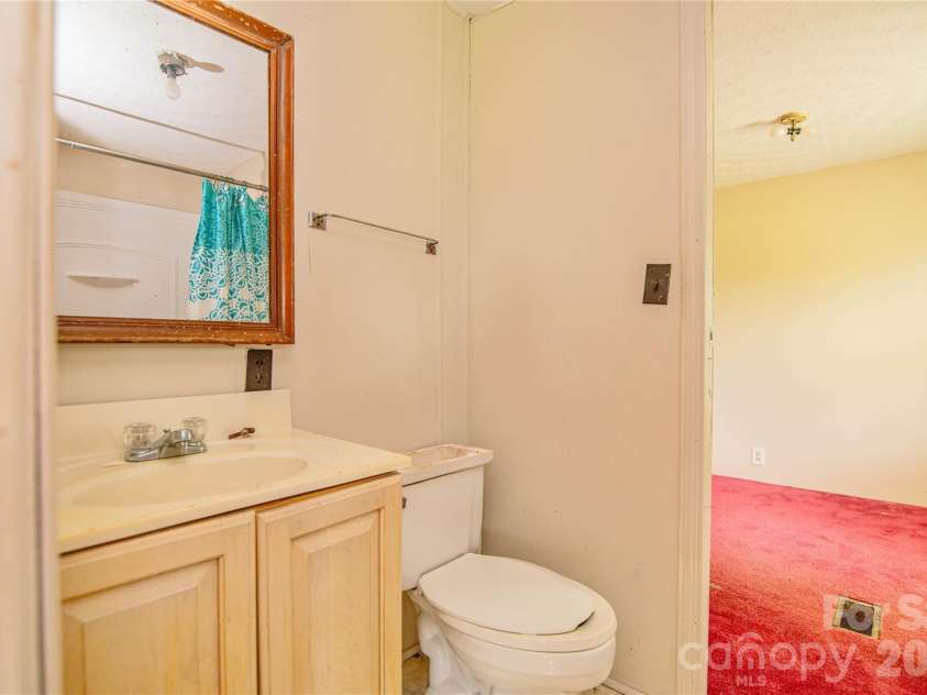 129 Sandy Ridge Lane, Gaston, NC 27832.  MLS# CAR4404660, YatesRealty ID 39027. 