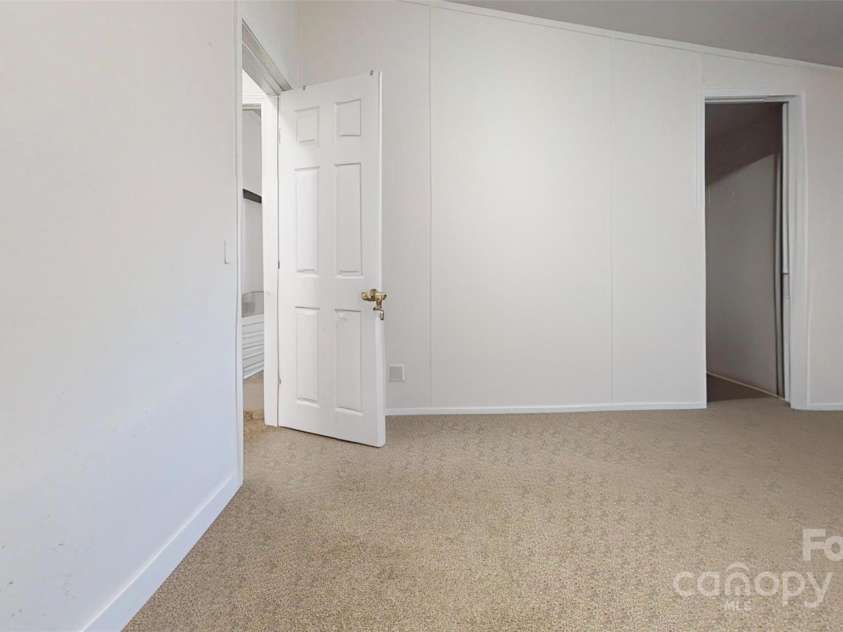 246 Barbary Drive, Statesville, NC 28677.  MLS# CAR4210070, YatesRealty ID 3903. 