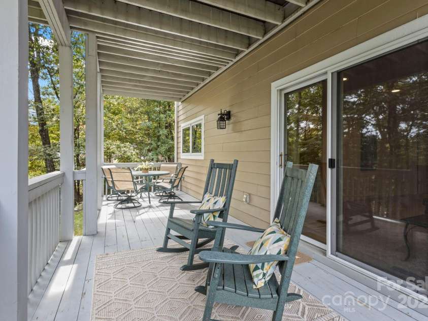 320 Dawnbrook Drive, Flat Rock, NC 28731.  MLS# CAR4312998, YatesRealty ID 3903. 