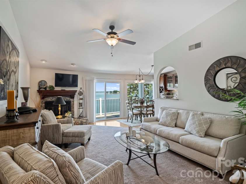 20427 Harborgate Court, Cornelius, NC 28031.  MLS# CAR4400359, YatesRealty ID 39030. 