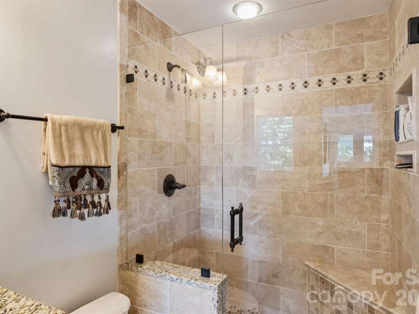 20427 Harborgate Court, Cornelius, NC 28031.  MLS# CAR4400359, YatesRealty ID 39030. 