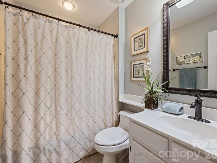 20427 Harborgate Court, Cornelius, NC 28031.  MLS# CAR4400359, YatesRealty ID 39030. 