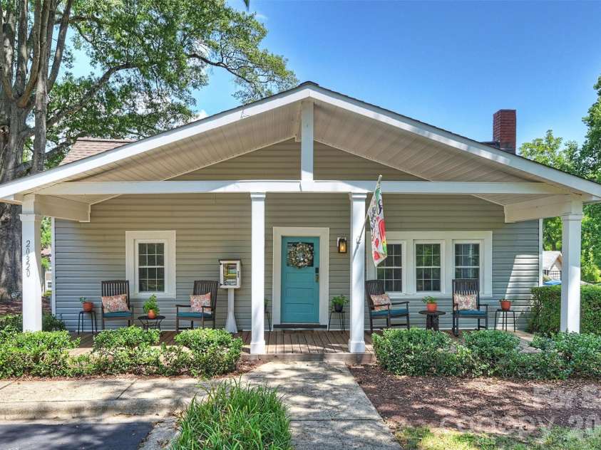 20427 Harborgate Court, Cornelius, NC 28031.  MLS# CAR4400359, YatesRealty ID 39030. 