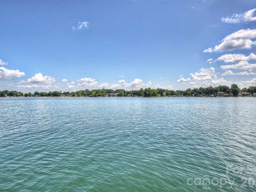 20427 Harborgate Court, Cornelius, NC 28031.  MLS# CAR4400359, YatesRealty ID 39030. 