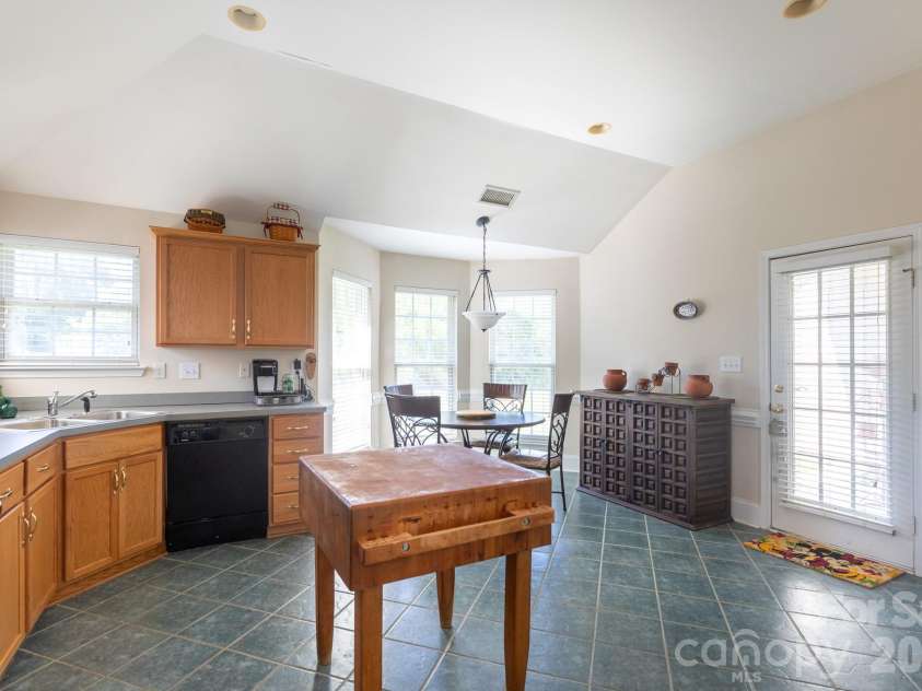 3431 Continental Drive, Monroe, NC 28110.  MLS# CAR4406027, YatesRealty ID 39031. 