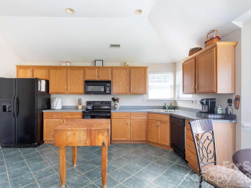 3431 Continental Drive, Monroe, NC 28110.  MLS# CAR4406027, YatesRealty ID 39031. 