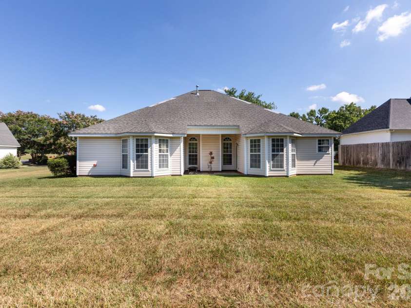 3431 Continental Drive, Monroe, NC 28110.  MLS# CAR4406027, YatesRealty ID 39031. 