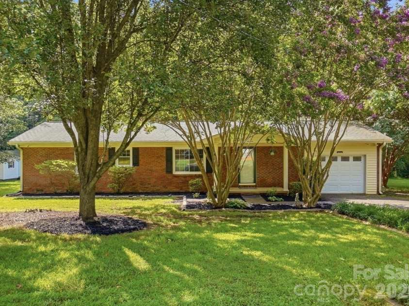 4855 Pleasant Place Road, Salisbury, NC 28147.  MLS# CAR4406098, YatesRealty ID 39032. 