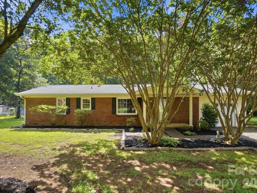 4855 Pleasant Place Road, Salisbury, NC 28147.  MLS# CAR4406098, YatesRealty ID 39032. 