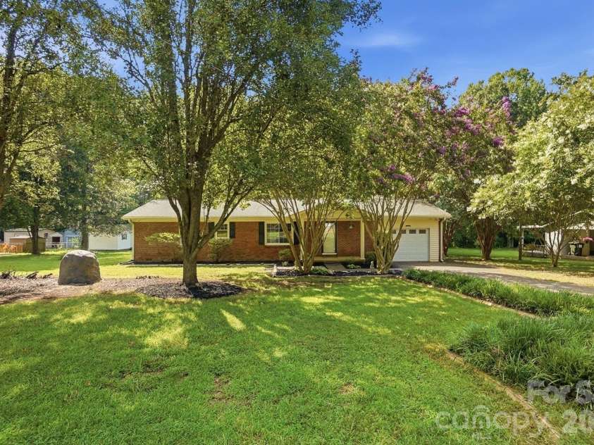 4855 Pleasant Place Road, Salisbury, NC 28147.  MLS# CAR4406098, YatesRealty ID 39032. 
