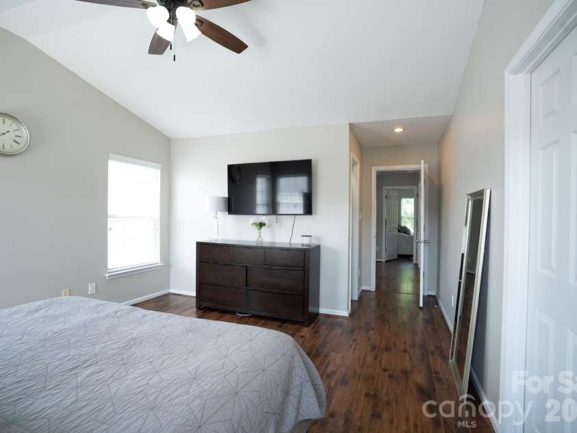 7051 Brighton Park Drive, Charlotte, NC 28227.  MLS# CAR4399270, YatesRealty ID 39034. A spacious closet