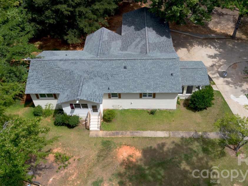 2117 Emma Circle, Lancaster, SC 29720.  MLS# CAR4404855, YatesRealty ID 39035. 