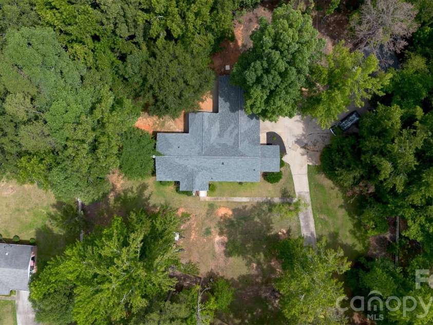 2117 Emma Circle, Lancaster, SC 29720.  MLS# CAR4404855, YatesRealty ID 39035. 