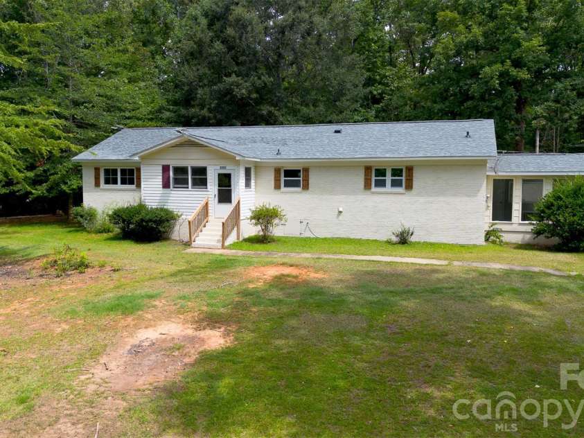 2117 Emma Circle, Lancaster, SC 29720.  MLS# CAR4404855, YatesRealty ID 39035. 
