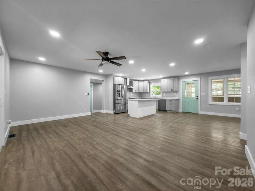 2117 Emma Circle, Lancaster, SC 29720.  MLS# CAR4404855, YatesRealty ID 39035. 