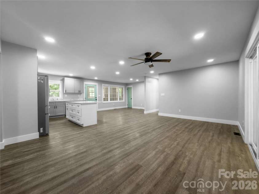 2117 Emma Circle, Lancaster, SC 29720.  MLS# CAR4404855, YatesRealty ID 39035. 