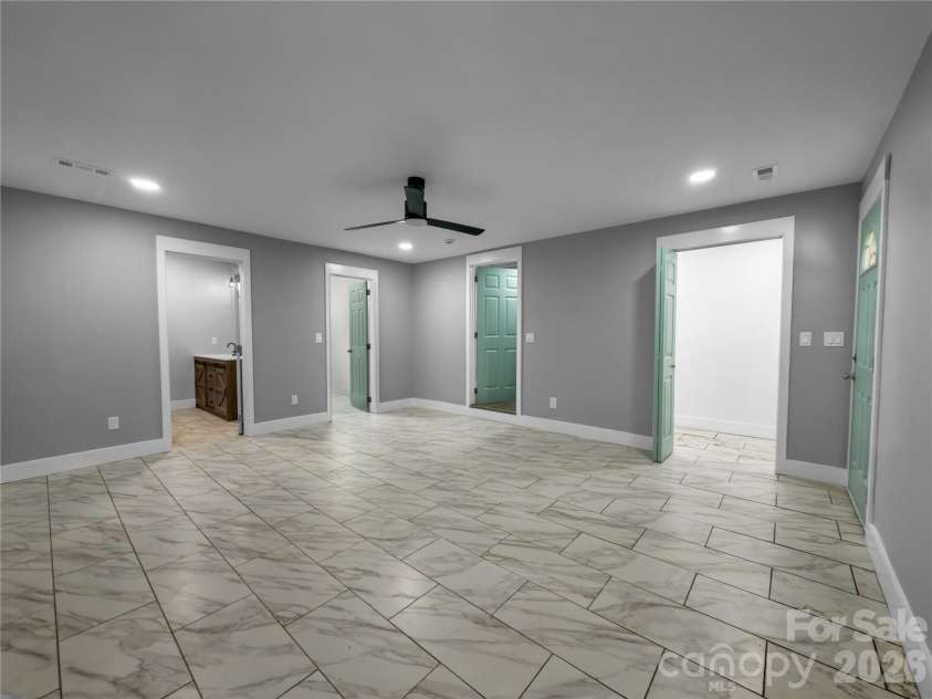 2117 Emma Circle, Lancaster, SC 29720.  MLS# CAR4404855, YatesRealty ID 39035. 