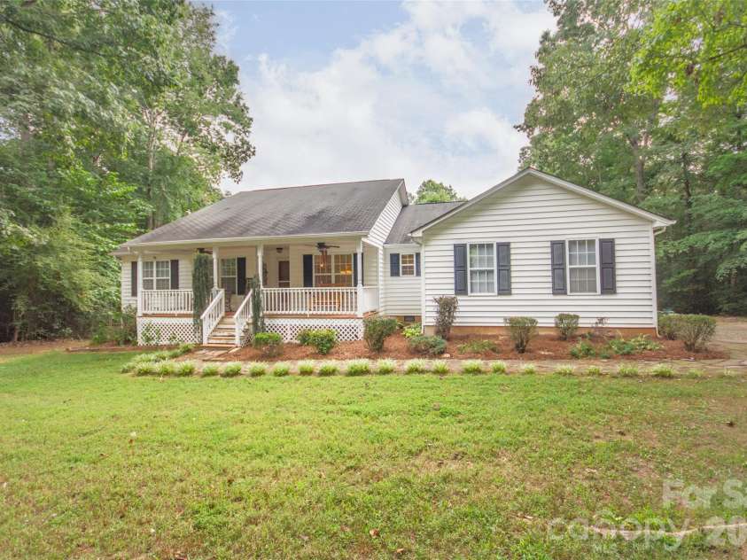 588 Abbeydale Road, Harmony, NC 28634.  MLS# CAR4403987, YatesRealty ID 39036. 