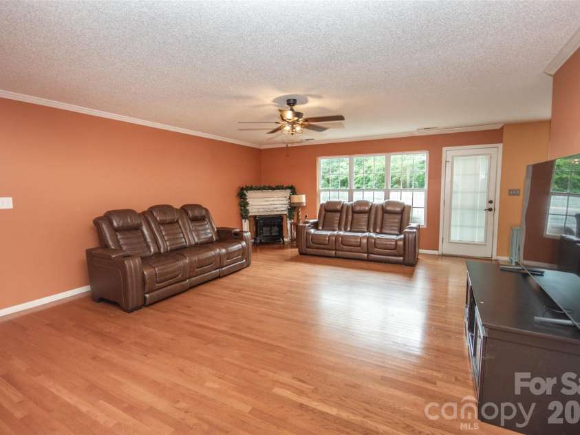 588 Abbeydale Road, Harmony, NC 28634.  MLS# CAR4403987, YatesRealty ID 39036. 