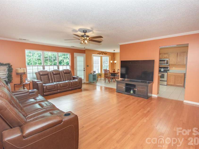 588 Abbeydale Road, Harmony, NC 28634.  MLS# CAR4403987, YatesRealty ID 39036. 
