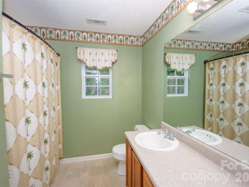 588 Abbeydale Road, Harmony, NC 28634.  MLS# CAR4403987, YatesRealty ID 39036. 