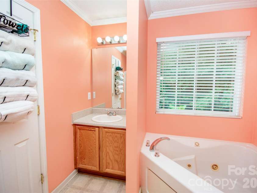 588 Abbeydale Road, Harmony, NC 28634.  MLS# CAR4403987, YatesRealty ID 39036. 