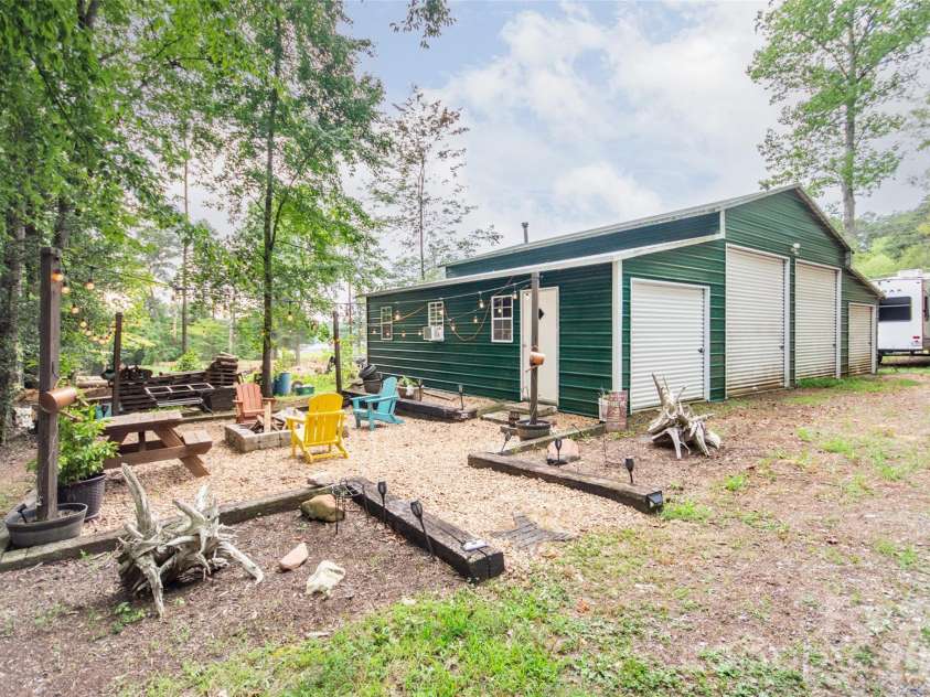 588 Abbeydale Road, Harmony, NC 28634.  MLS# CAR4403987, YatesRealty ID 39036. Detached 4 Bay Garage with power and extra workshop space!