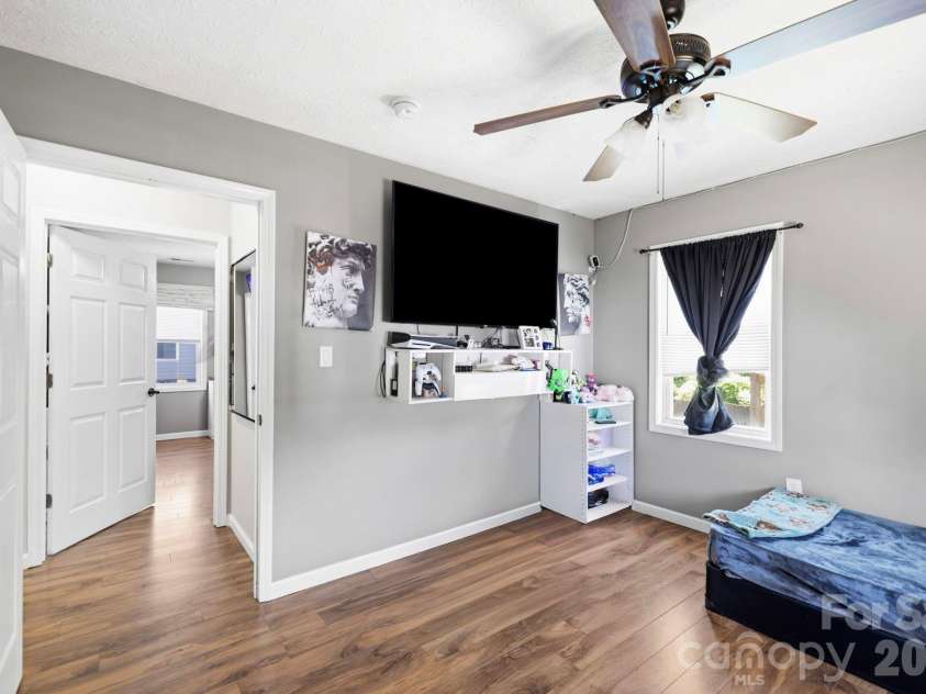 51 Kay Thomas Drive, Hendersonville, NC 28792.  MLS# CAR4406229, YatesRealty ID 39037. 
