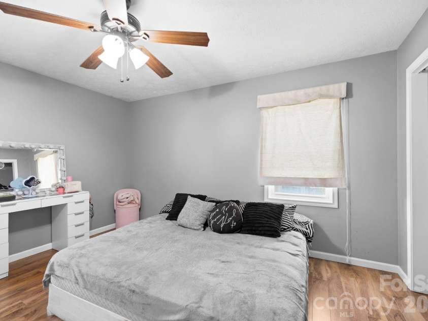 51 Kay Thomas Drive, Hendersonville, NC 28792.  MLS# CAR4406229, YatesRealty ID 39037. 