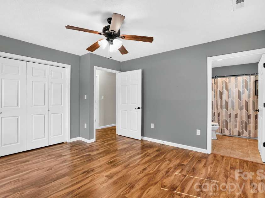 51 Kay Thomas Drive, Hendersonville, NC 28792.  MLS# CAR4406229, YatesRealty ID 39037. 