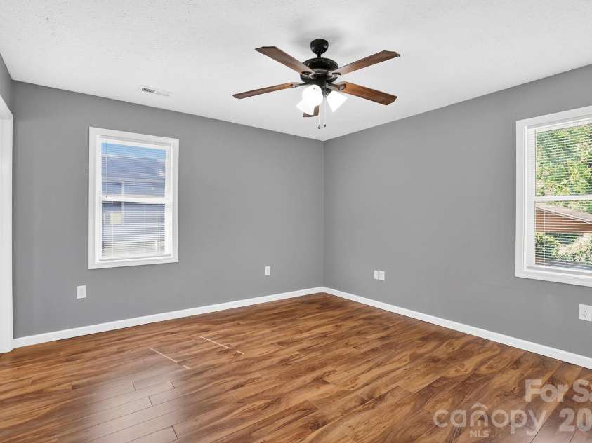 51 Kay Thomas Drive, Hendersonville, NC 28792.  MLS# CAR4406229, YatesRealty ID 39037. 